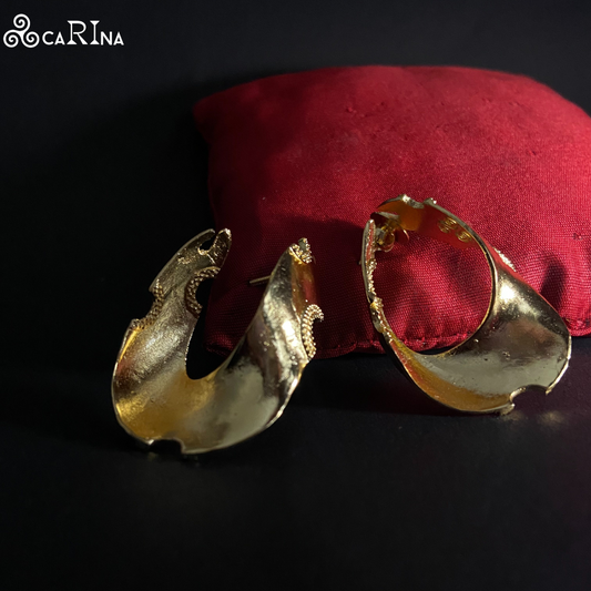 Italian Oro Wave Hoop Earrings