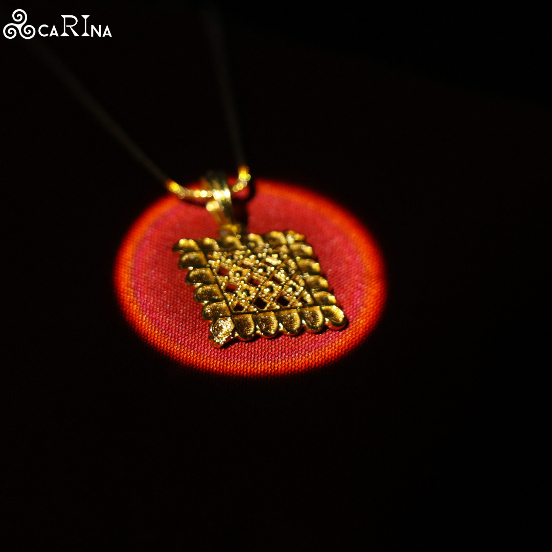 Royal Lattice Pendant