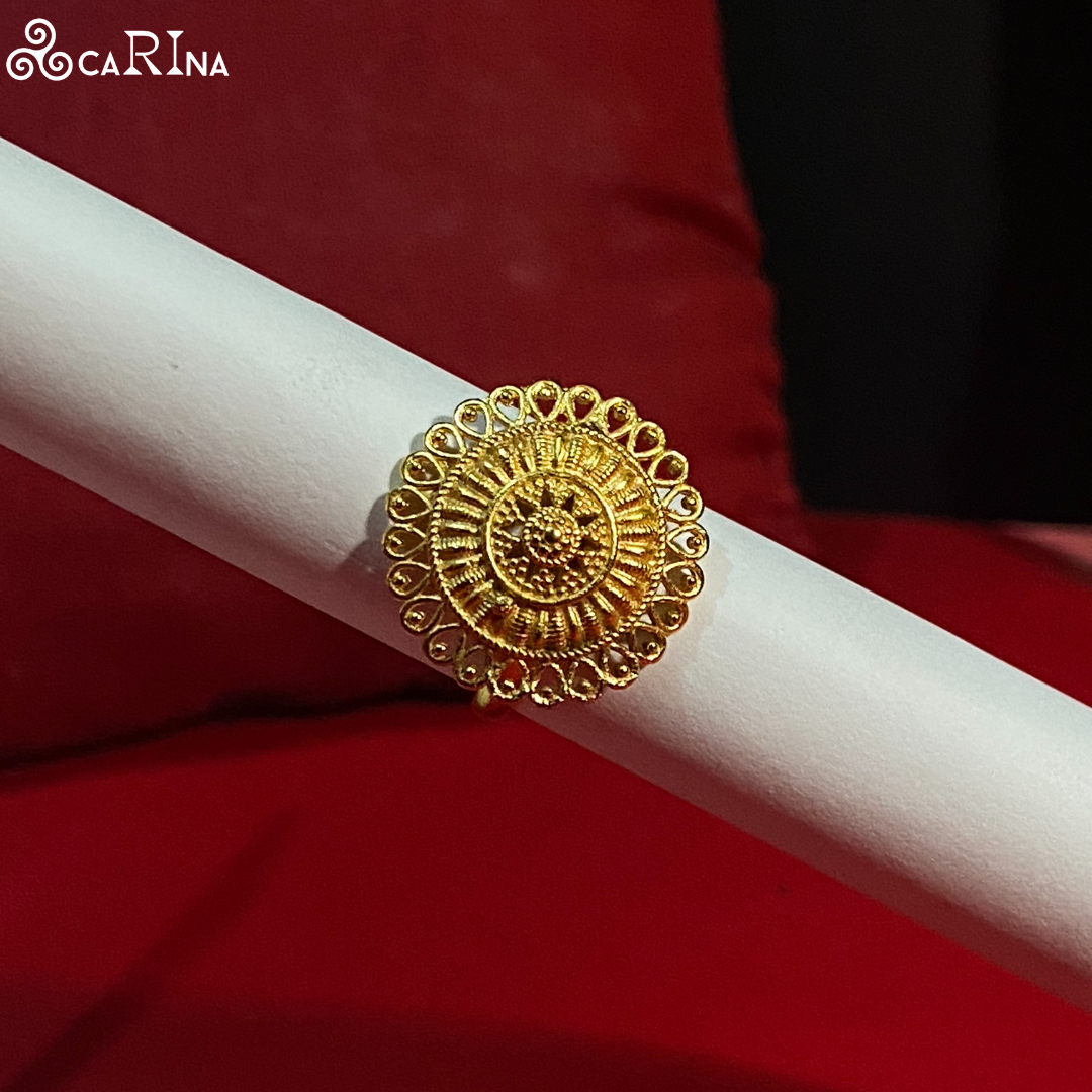 Royal Filigree Gold Ring