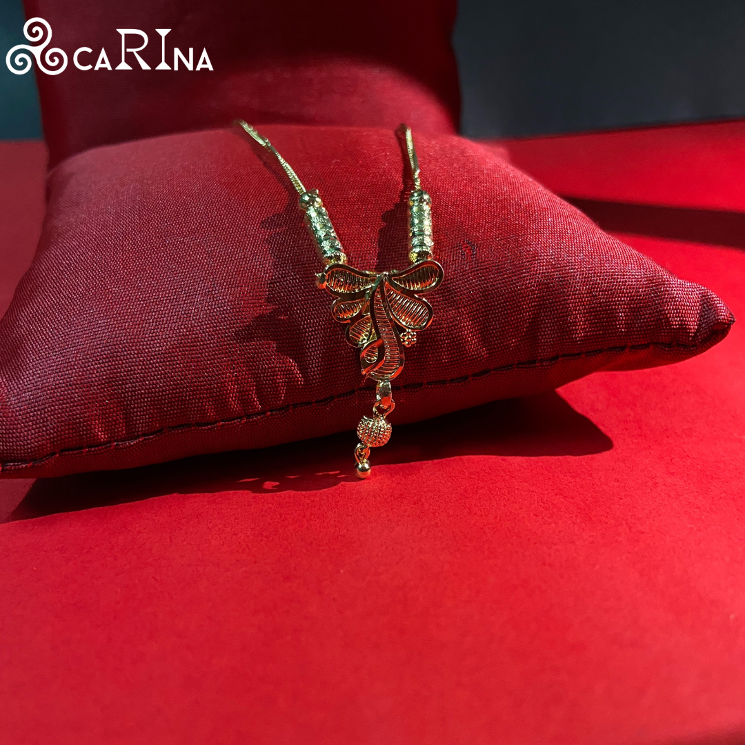 Graceful Petal Charm Necklace